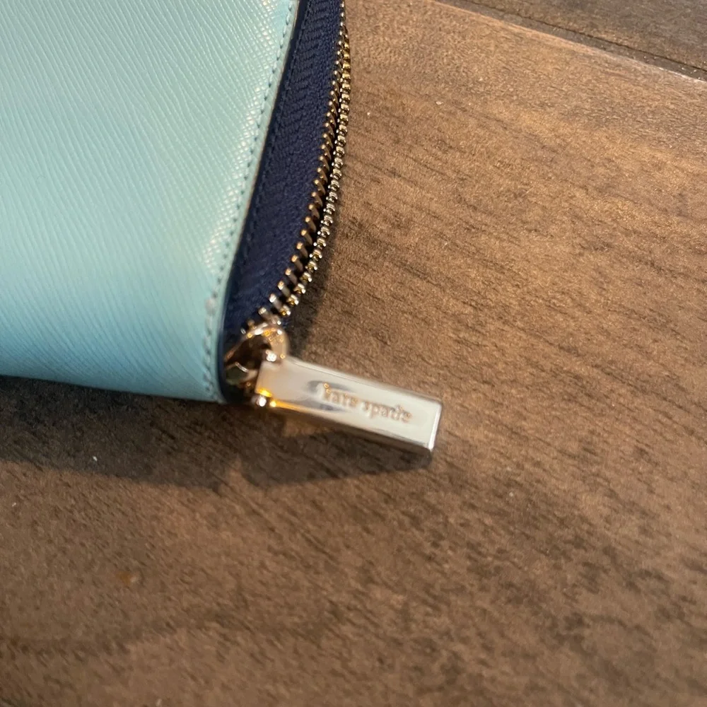 Kate Spade Turquoise and Cream Zip Wallet - Picture 3 of 4